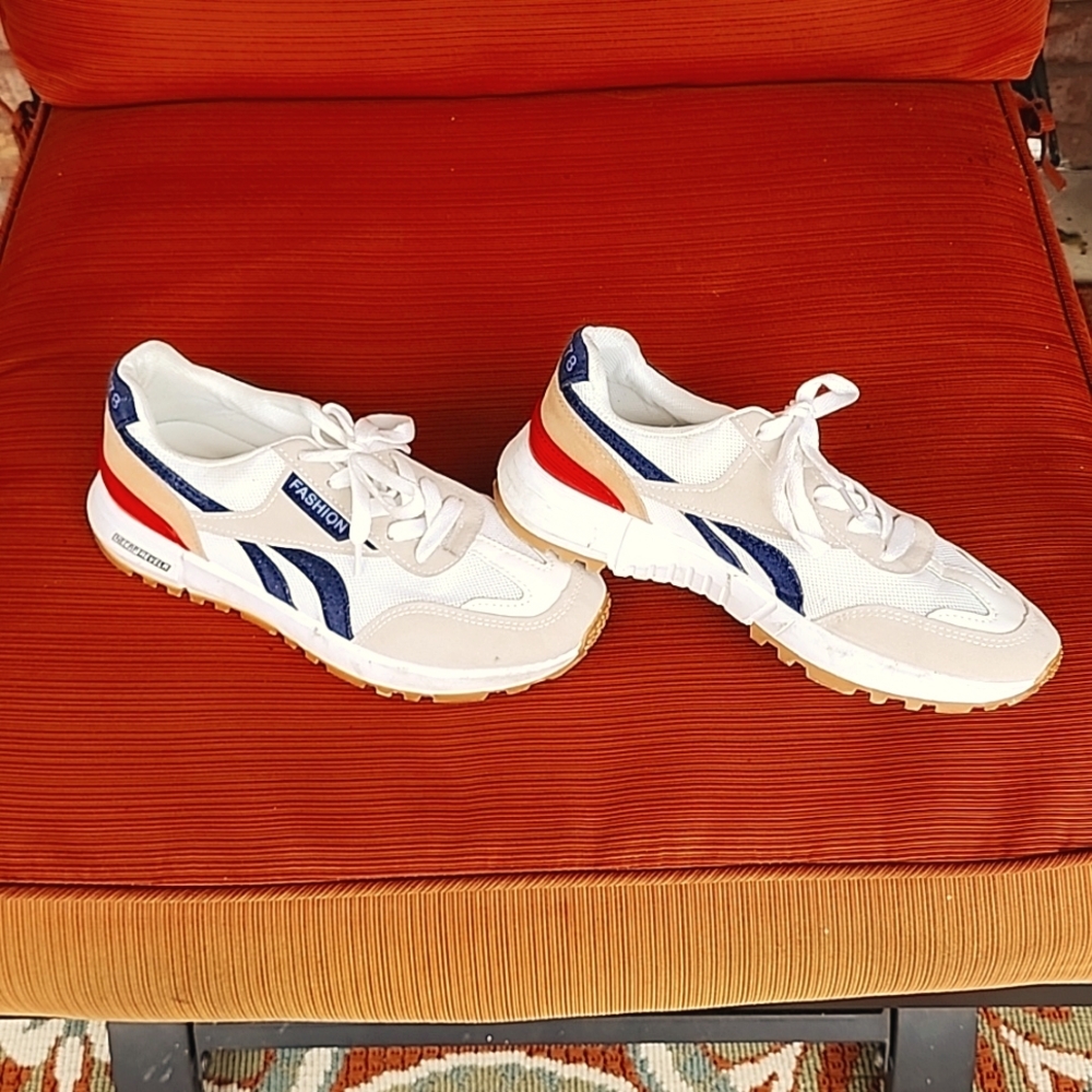 Women's sneakers